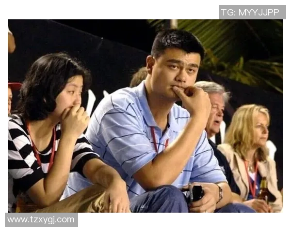 李宁足球明星阵容揭秘球场上的璀璨明星与他们的传奇故事